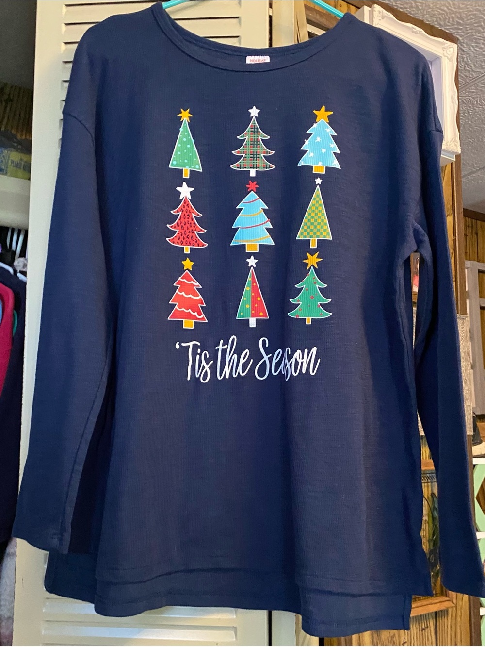 Women’s Navy 'Tis the Season Long-Sleeve Holiday Top